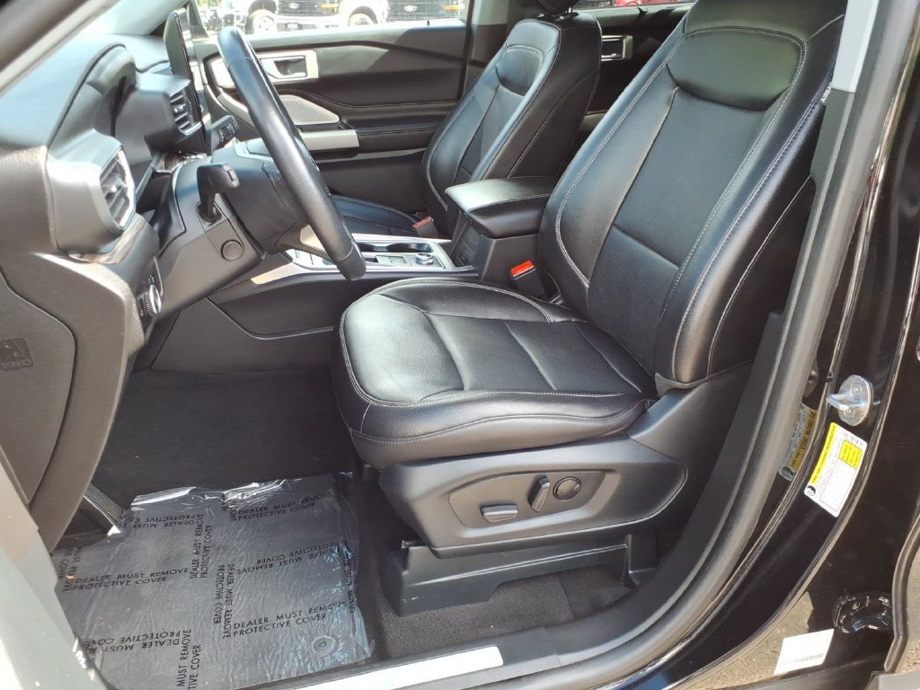 Used 2023 Ford Explorer Limited w/ Limited Technology Package AWD/4WD image 21