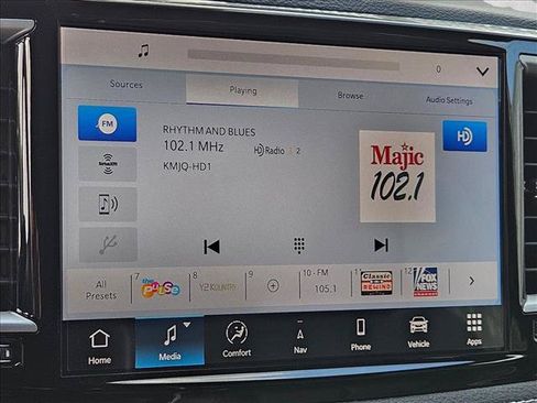 New 2027 Chrysler Pacifica Limited w/ S Appearance Package AWD/4WD image 12