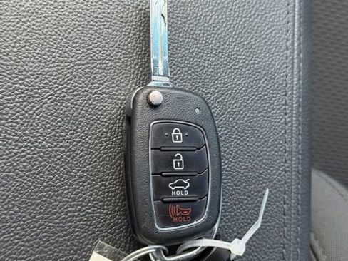 Used 2019 Hyundai Sonata SE w/ Winter Weather Package FWD image 27