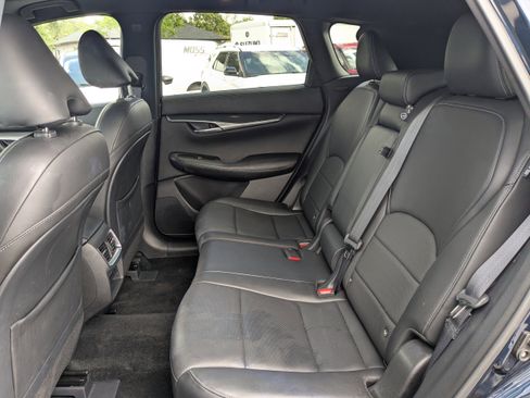 Used 2023 INFINITI QX50 Sport image 15