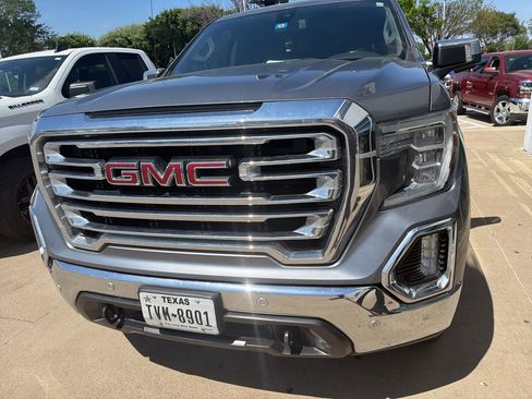 Used 2021 GMC Sierra 1500 SLT image 2