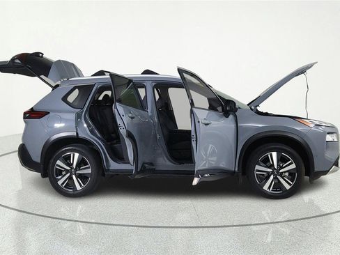 Used 2023 Nissan Rogue Platinum w/ Platinum Premium Package FWD image 8