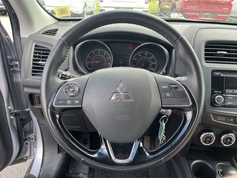 Used 2017 Mitsubishi Outlander Sport ES FWD image 13