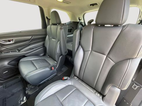 Used 2023 Subaru Ascent Limited w/ Technology Package AWD/4WD image 19