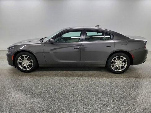 Used 2017 Dodge Charger SXT w/ AWD Premium Group image 7