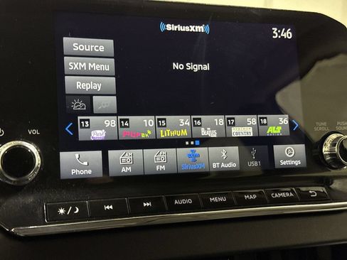 Used 2024 Mitsubishi Outlander SE FWD image 14