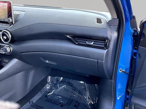 Used 2025 Nissan Sentra SV FWD image 19