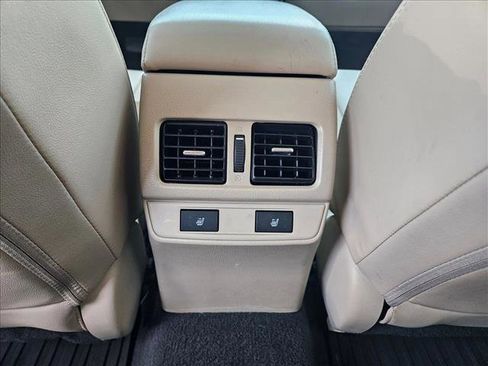 Used 2017 Subaru Outback 2.5i Limited image 16