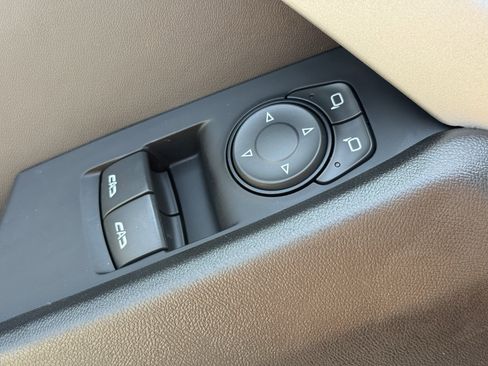 Used 2022 Chevrolet Camaro LT RWD image 25