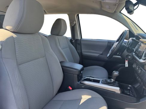 Used 2019 Toyota Tacoma SR5 RWD image 15