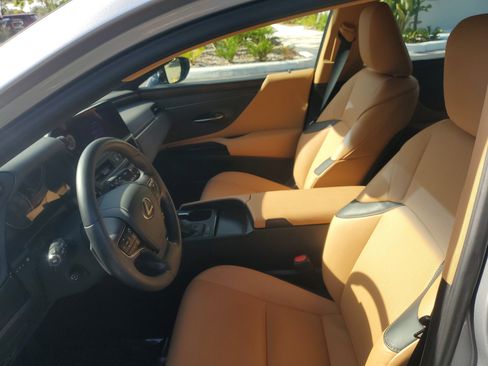 Used 2023 Lexus ES 350 w/ Premium Package image 14