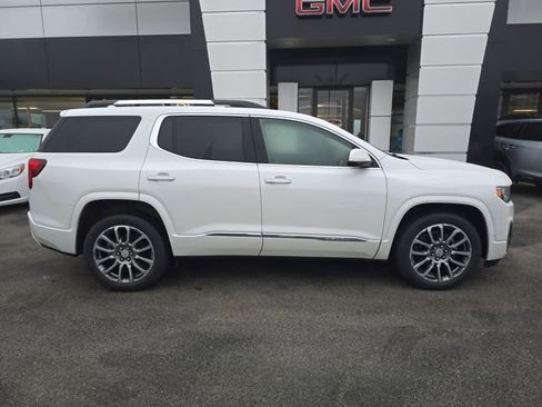 Used 2023 GMC Acadia Denali w/ Denali Ultimate Package image 6