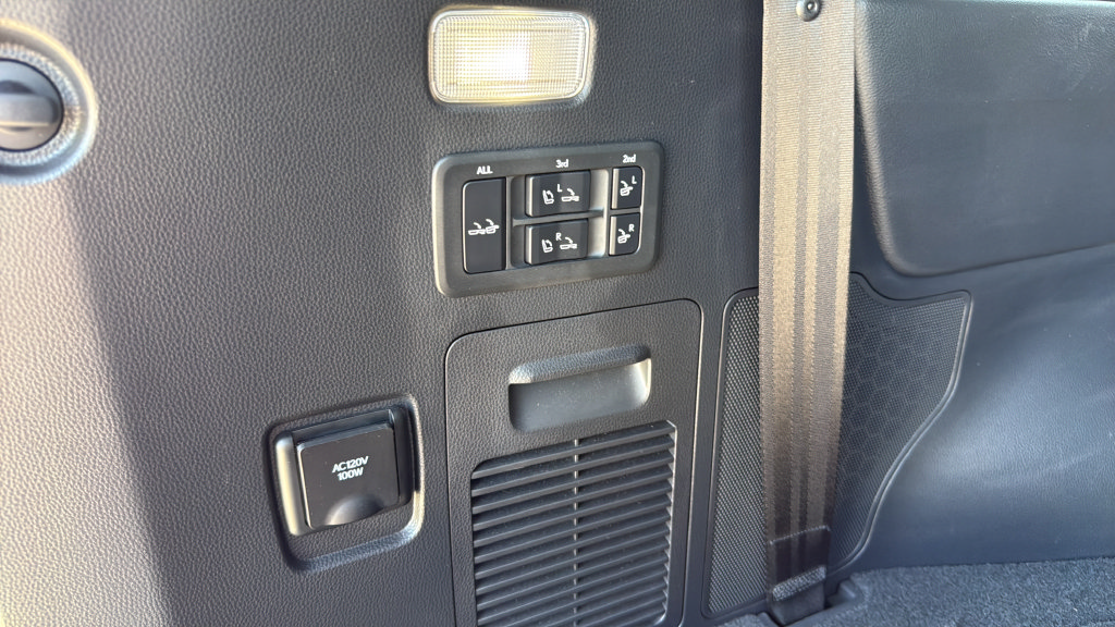 Used 2023 Lexus LX 600 4WD w/ Appearance Package image 21