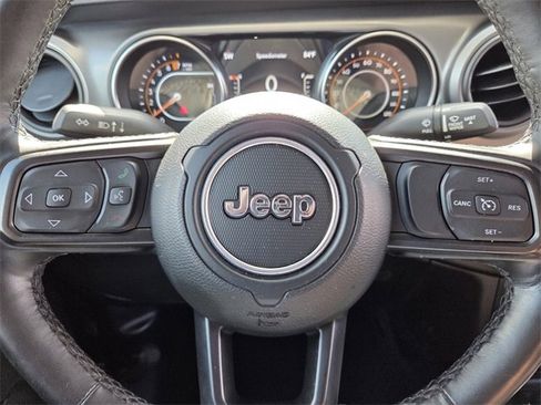 Certified 2022 Jeep Gladiator Sport image 32