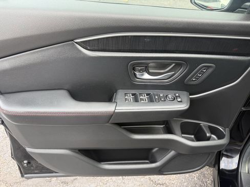 Used 2025 Honda Pilot Black Edition image 14