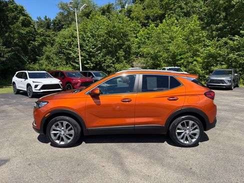 Used 2022 Buick Encore GX Select w/ Advanced Technology Package AWD/4WD image 6