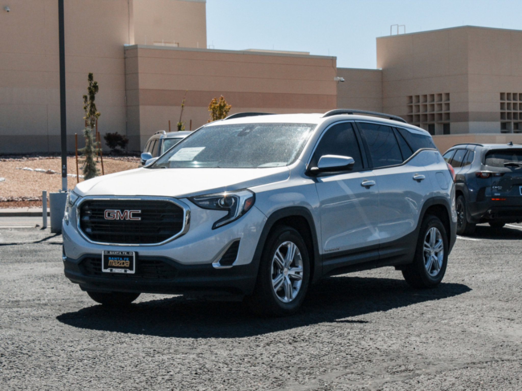 Used 2020 GMC Terrain SLE w/ Driver Convenience Package FWD image 1