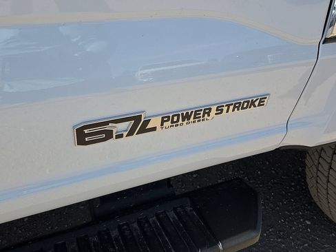 New 2026 Ford F250 XL w/ FX4 Off-Road Package AWD/4WD image 8