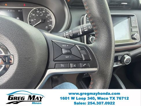 Used 2019 Nissan Kicks SR w/ SR Premium Package FWD image 11