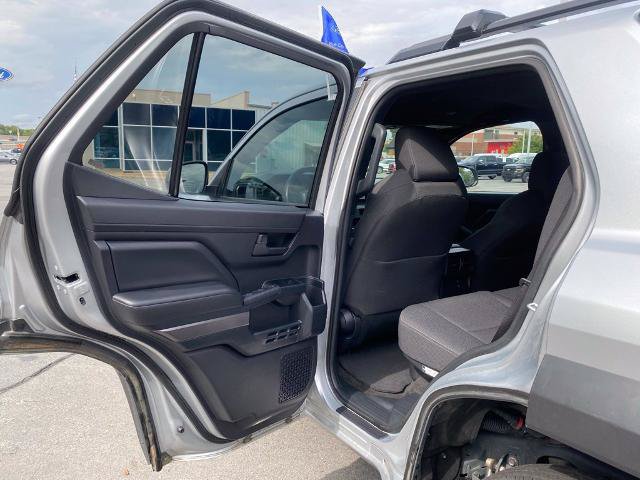 Used 2025 Toyota 4Runner SR5 AWD/4WD image 26