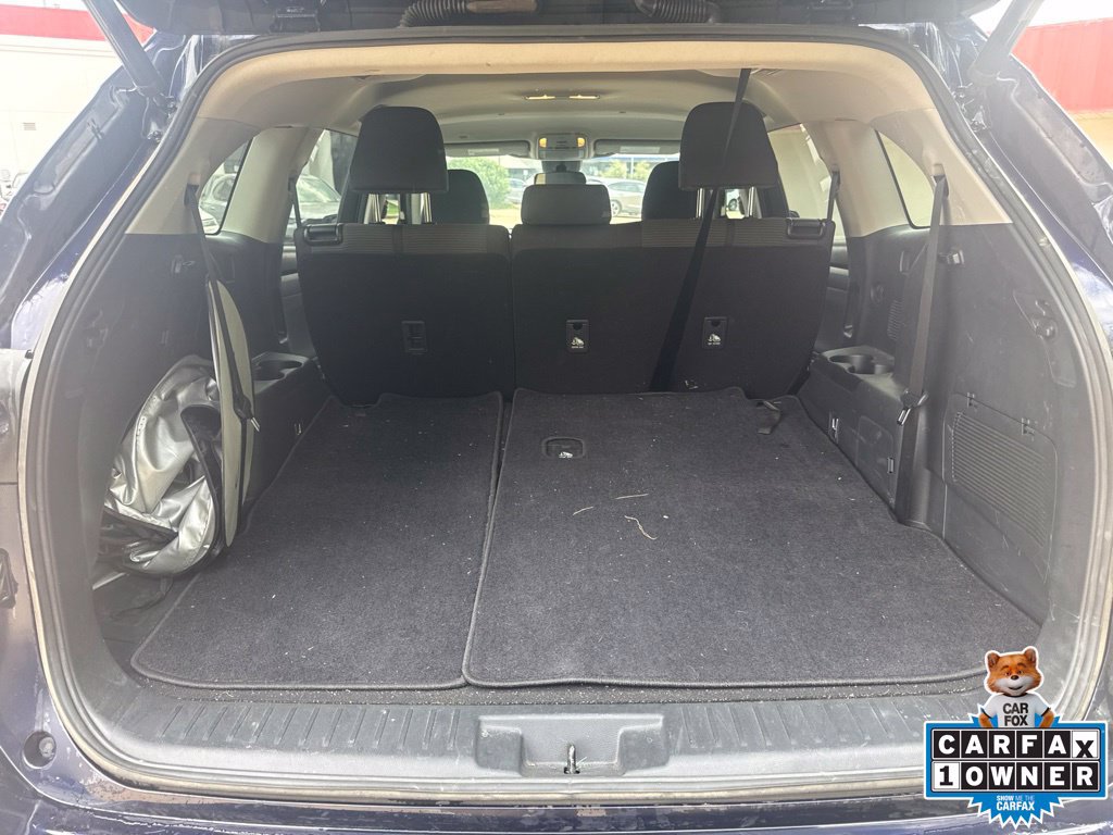 Used 2021 Toyota Highlander LE FWD image 31
