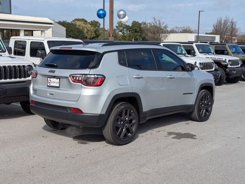 New 2026 Jeep Compass Latitude image 5