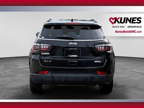 Used 2024 Jeep Compass Latitude AWD/4WD image 9