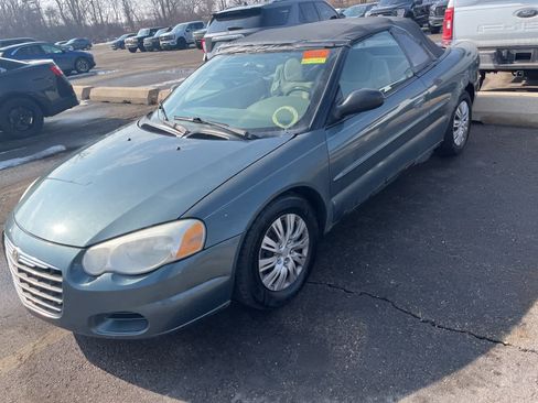 Used 2006 Chrysler Sebring Limited image 3