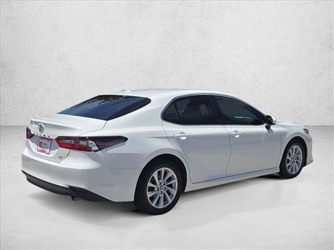 Used 2023 Toyota Camry LE FWD image 5