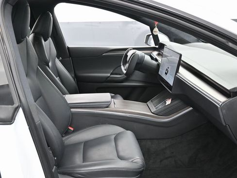 Used 2022 Tesla Model X image 41