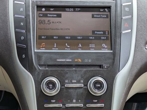 Certified 2019 Lincoln MKC Reserve w/ MKC Climate Package AWD/4WD image 18