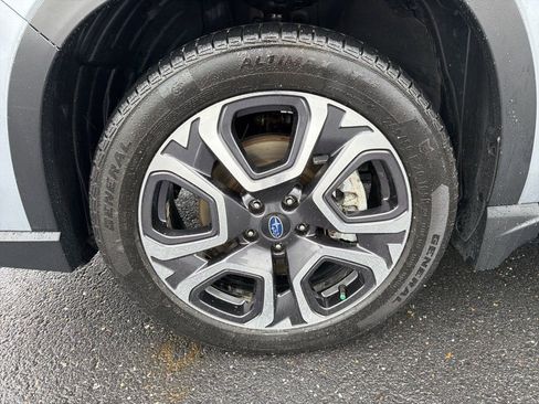 Certified 2023 Subaru Ascent Touring AWD/4WD image 14