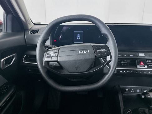 Used 2025 Kia K4 LXS image 18