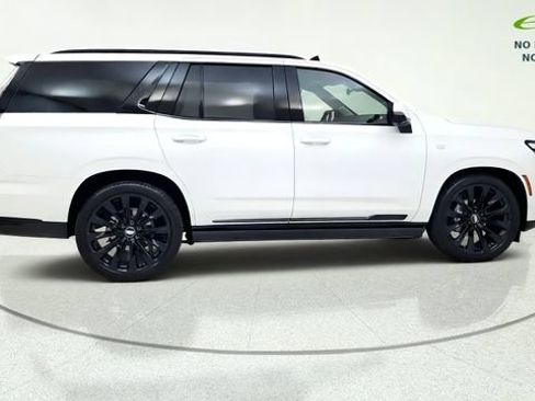 Used 2026 Cadillac Escalade Platinum Sport w/ LPO, ONYX Package AWD/4WD image 9