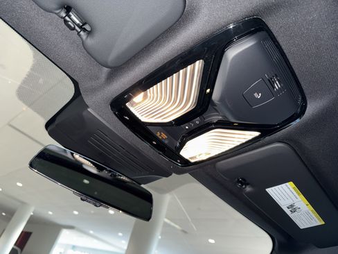 New 2026 BMW X6 xDrive40i w/ Climate Comfort Package image 22