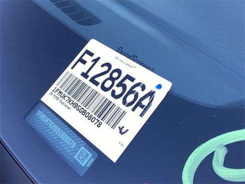 Used 2025 Ford Explorer ST-Line image 33