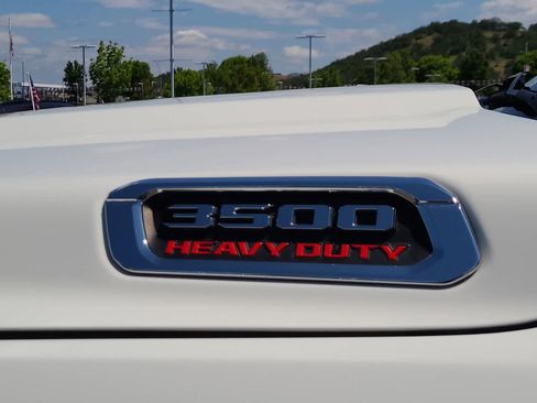 Used 2019 RAM 3500 Laramie AWD/4WD image 15
