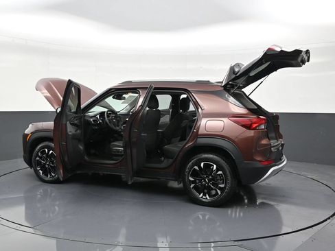 Used 2022 Chevrolet TrailBlazer LT FWD image 31