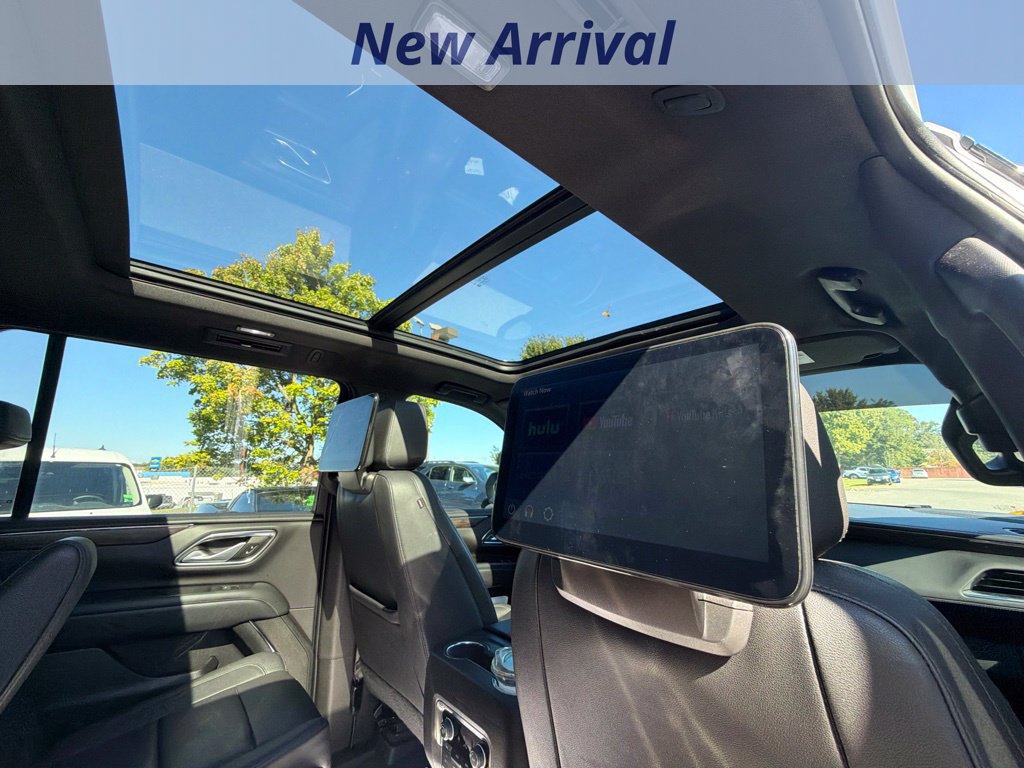 Used 2022 Chevrolet Suburban LT w/ LT Signature Package AWD/4WD image 6