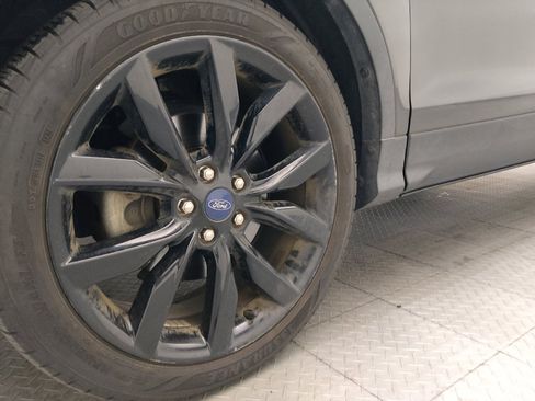 Used 2018 Ford Escape SE w/ SE Sport Appearance Package FWD image 31
