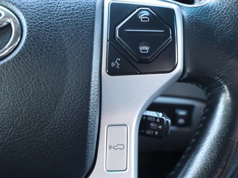 Used 2016 Toyota Sequoia Platinum AWD/4WD image 33