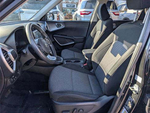 Used 2021 Kia Soul S image 16