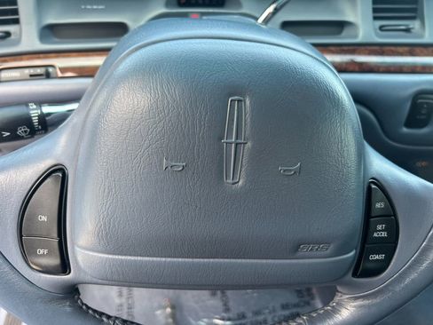 Used 1997 Lincoln Town Car Executive image 13