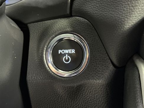 Used 2025 Toyota RAV4 XLE AWD/4WD image 42