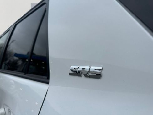Used 2024 Toyota 4Runner SR5 image 31