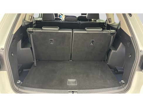 Used 2025 Volkswagen Atlas SE AWD/4WD image 27
