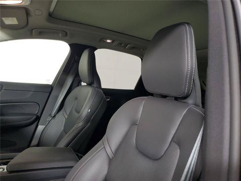 Certified 2025 Volvo XC60 B5 Ultra AWD/4WD image 23