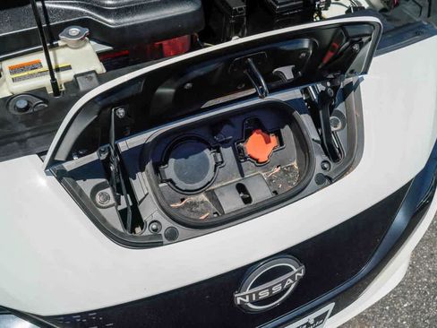 Used 2023 Nissan Leaf S FWD image 27