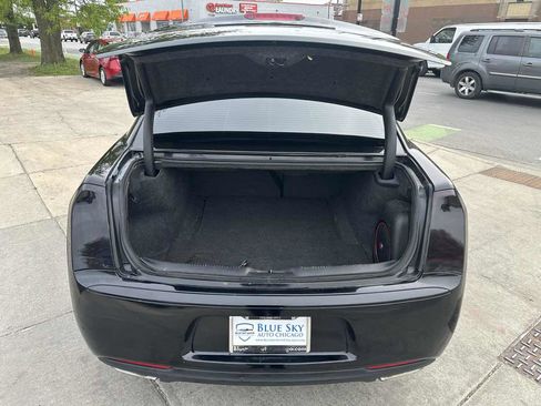 Used 2016 Chrysler 300 S RWD image 40