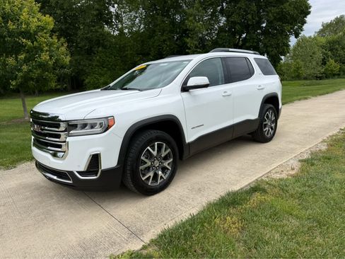 Used 2021 GMC Acadia SLE w/ Driver Convenience Package FWD image 2
